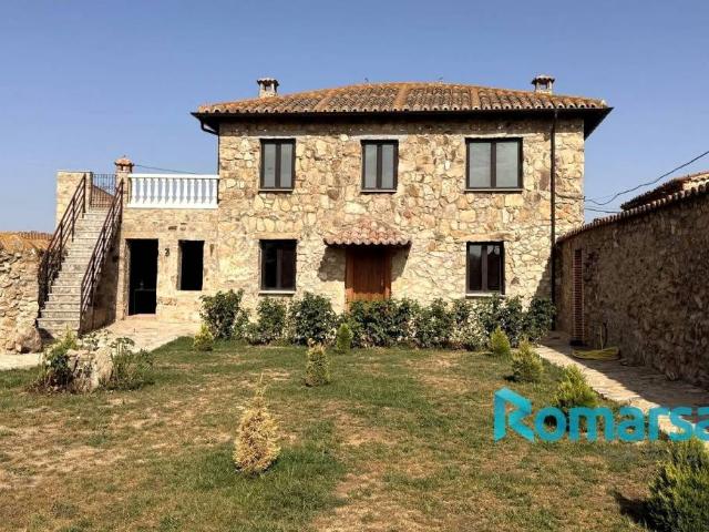 Casa Rural en alquiler en Gemuño, Ávila