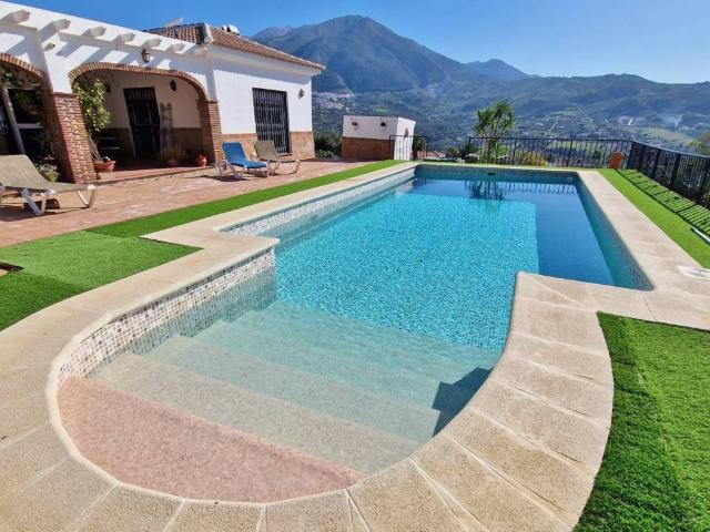 Casa Rural en venta en Alcaucín