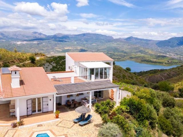 Casa Rural en venta en Benamargosa