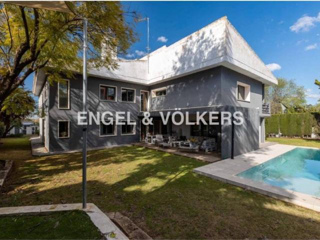 Casa Rural en venta en Camas, Andalucía
