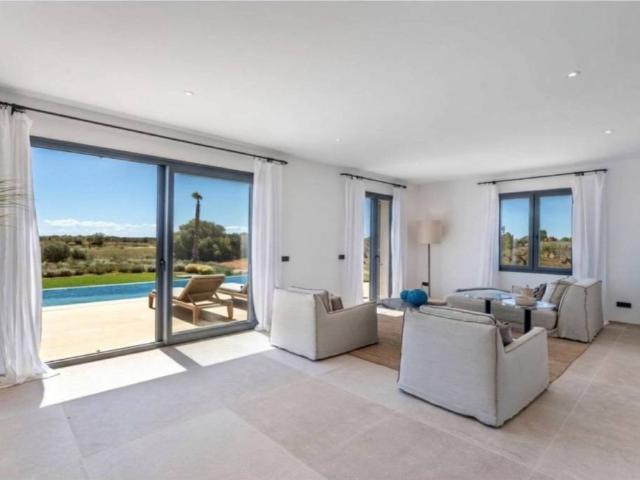 Casa Rural en venta en Migjorn, Baleares