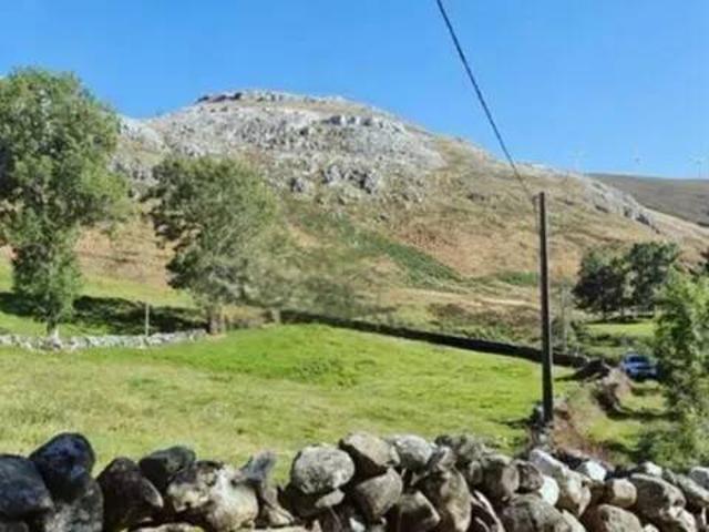 Casa Rural en venta en Espinosa De Los Monteros, Castilla y León