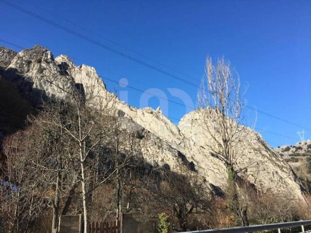 Casa Rural en venta en La Pola De Gordón