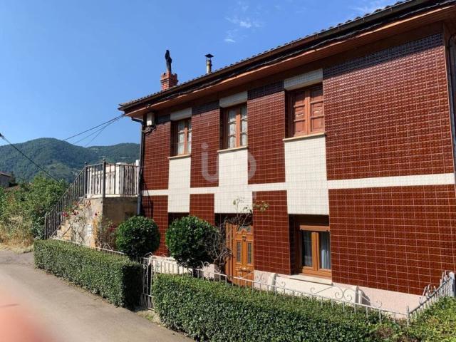 Casa Rural en venta en Lena