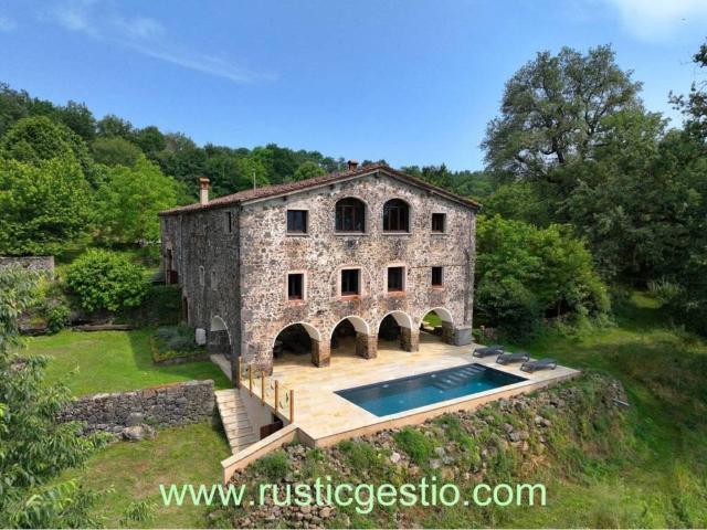Casa Rural en venta en Garrotxa, Catalunya