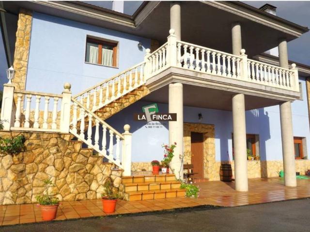 Casa Rural en venta en Oviedo, Asturias