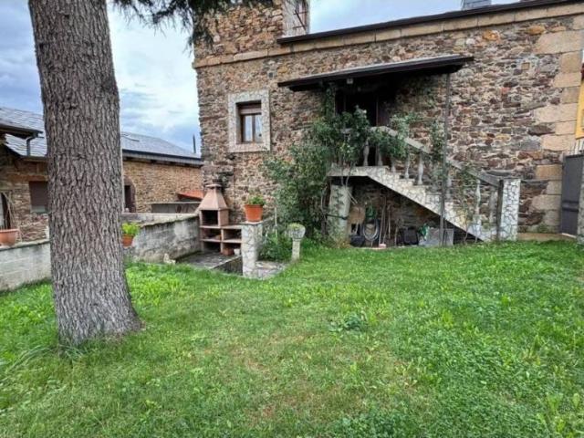 Casa Rural en venta en Ponferrada