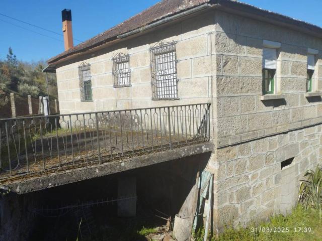 Casa Rural en venta en Punxín