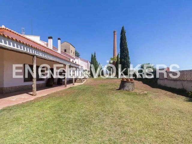 Casa Rural en venta en Requena, València / Valencia