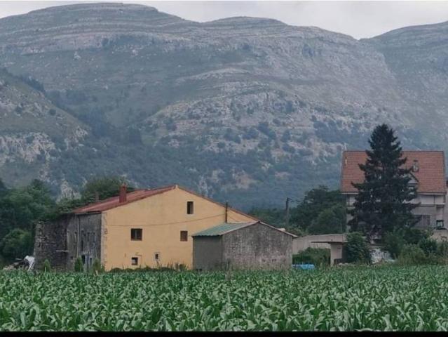 Casa Rural en venta en Ruesga, Cantabria