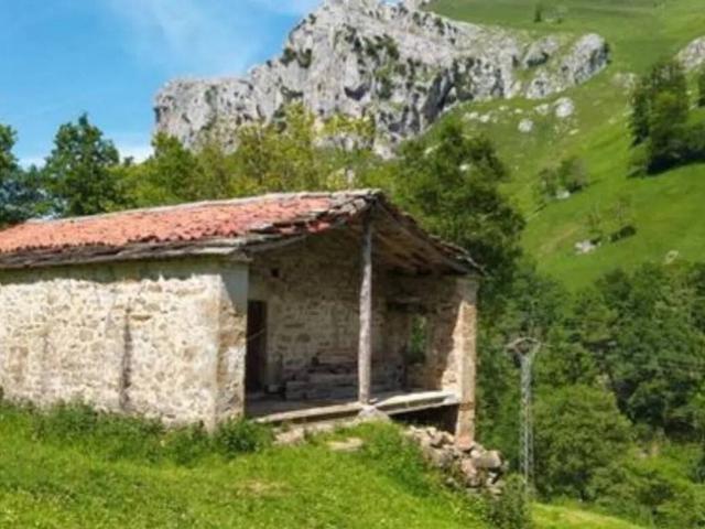 Casa Rural en venta en San Roque De Riomiera, Cantabria