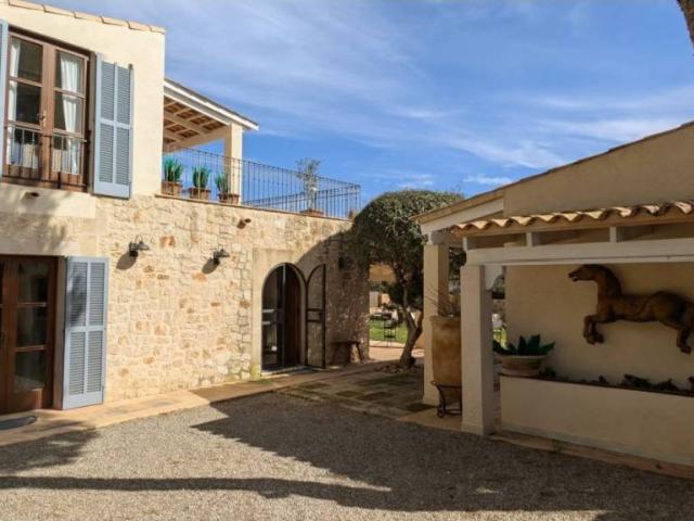 Casa Rural en venta en Migjorn, Baleares