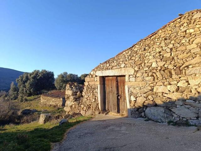 Casa Rural en venta en Santiago Del Collado, Castilla y León