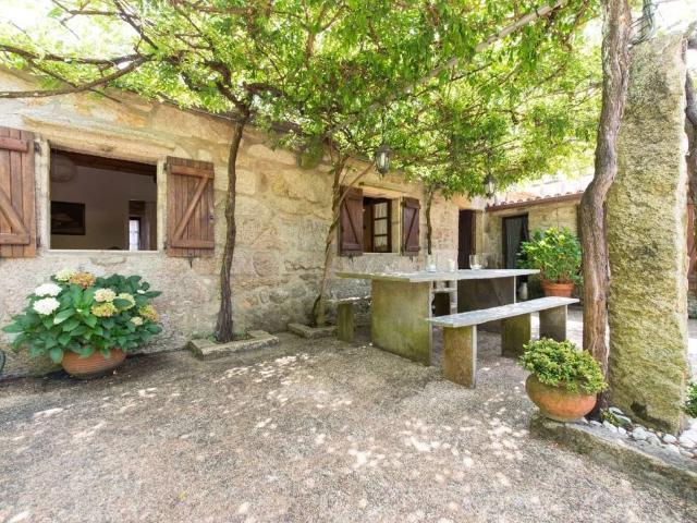 Casa Rural en venta en Sanxenxo, O Santo