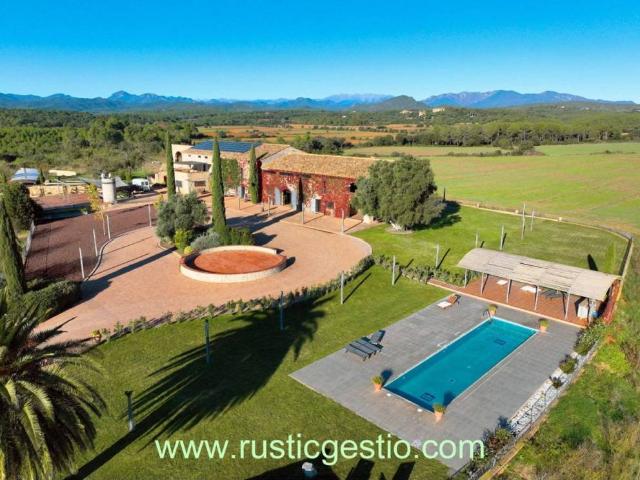 Casa Rural en venta en Alt Empordà, Catalunya