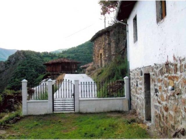Casa Rural en venta en Teverga