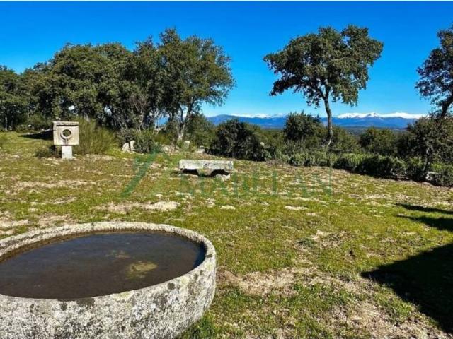 Casa Rural en venta en Valdemorillo, Madrid