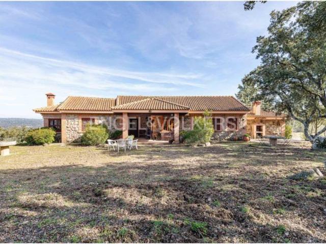 Casa Rural en venta en Valdemorillo