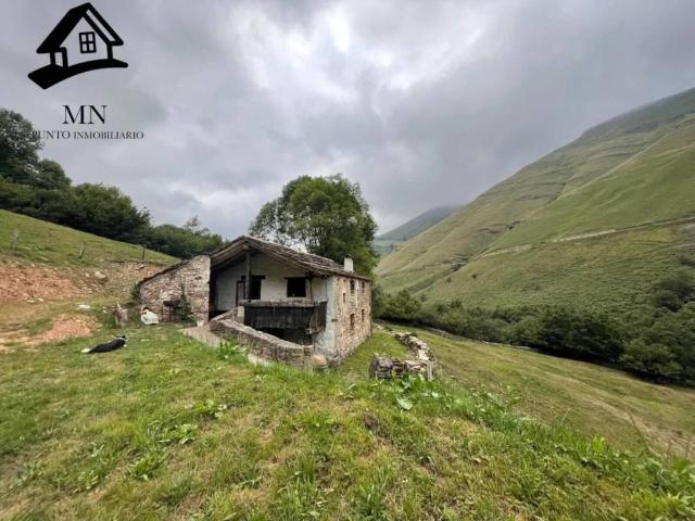 Casa Rural en venta en Vega De Pas, Cantabria