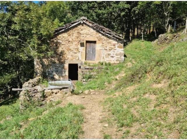 Casa Rural en venta en Vega De Pas, Cantabria