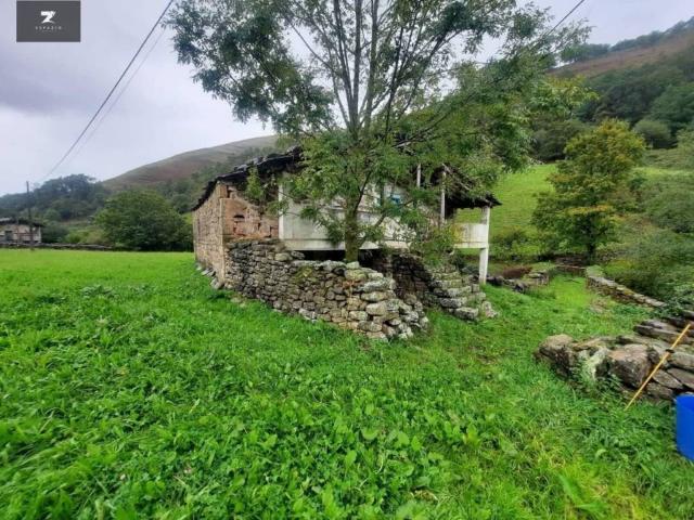 Casa Rural en venta en Vega De Pas, Cantabria