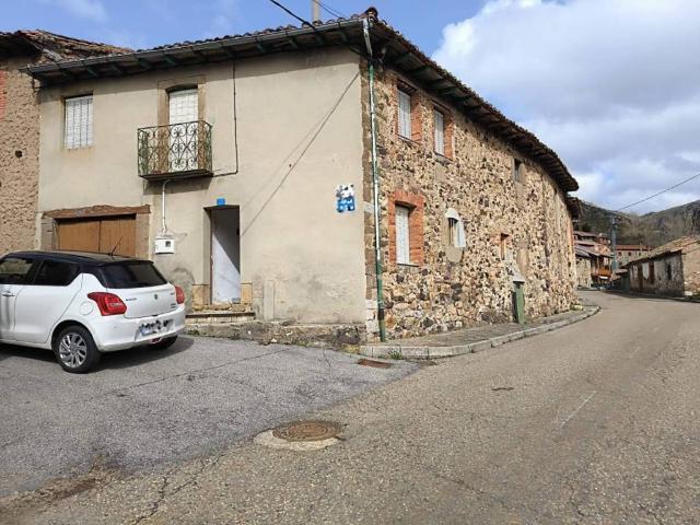 Casa Rural en venta en Vegacervera, Castilla y León