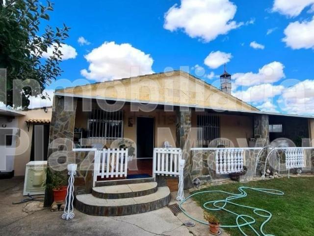 Casa Rural en venta en Urbanización Altozano, Castellanos De Villiquera