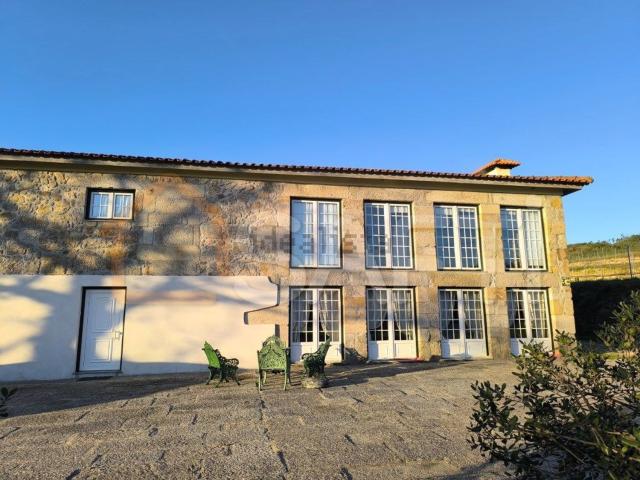 Quinta venda em Cernadelo e Lousada (São Miguel e Santa Margarida), Lousada