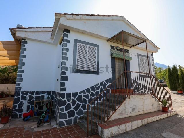 Casa Rural en venta en Cogollos de la Vega, Granada