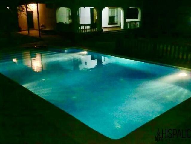 Casa en venta en Cantillana, Andalucía
