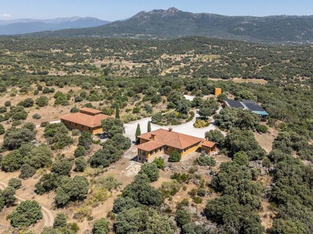 Casa Rural en venta en Cenicientos, Madrid