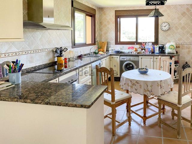 Casa Rural en venta en Dominion Beach, Estepona