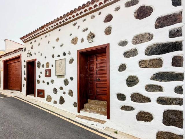 Casa en venta en Santiago del Teide, Canarias