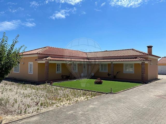 Quinta venda em Coruche, Santarém