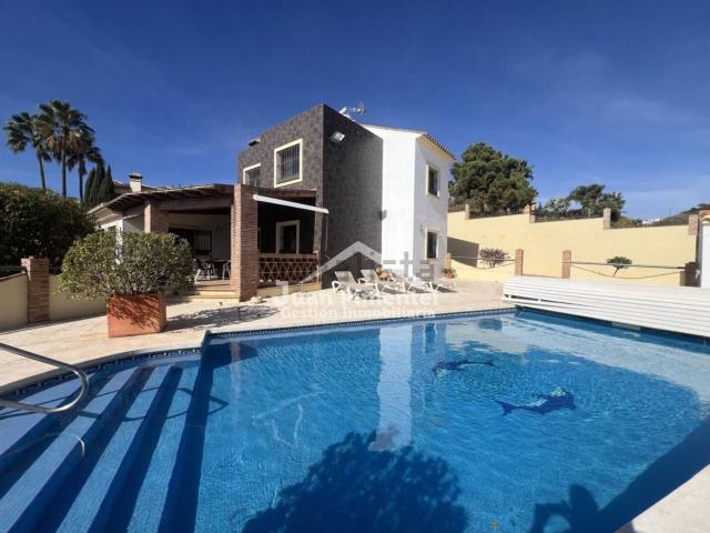 Casa Rural en venta en Barriada Islas Canarias, Costa del Sol Occidental