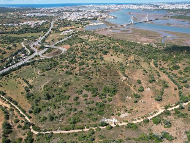 Quinta venda em Estômbar, Faro