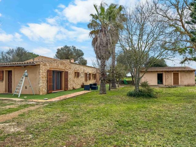 Casa Rural en venta en Migjorn, Baleares