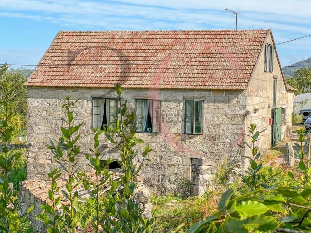 Casa Rural en venta en Mañufe, Vigo