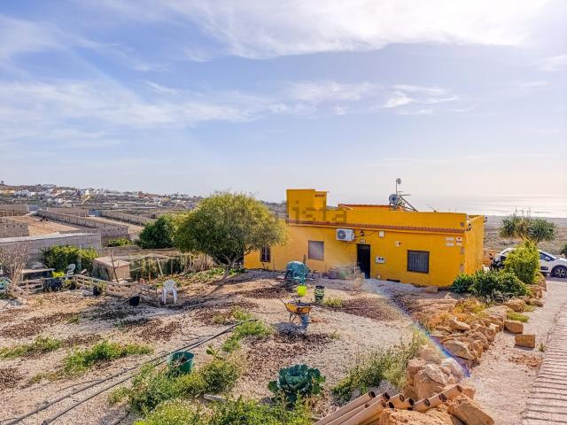 Casa Rural en venta en Las Rosas, Granadilla de Abona