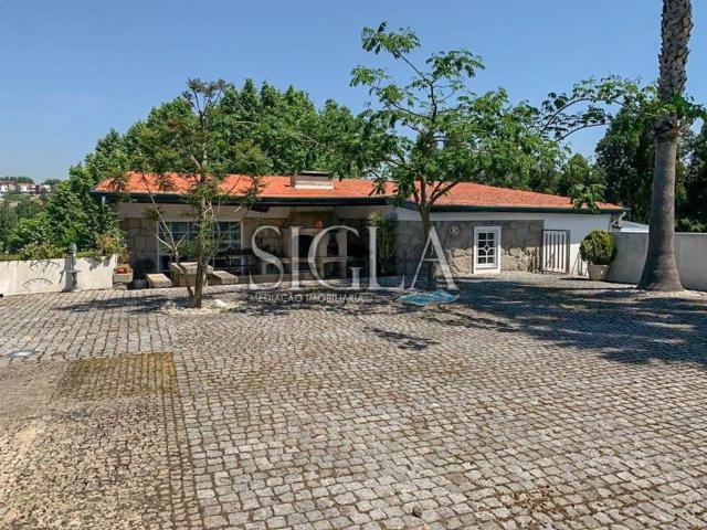 Quinta venda em Valadares
