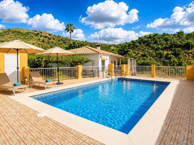 Casa Rural en venta en Balcones del Mar, Estepona