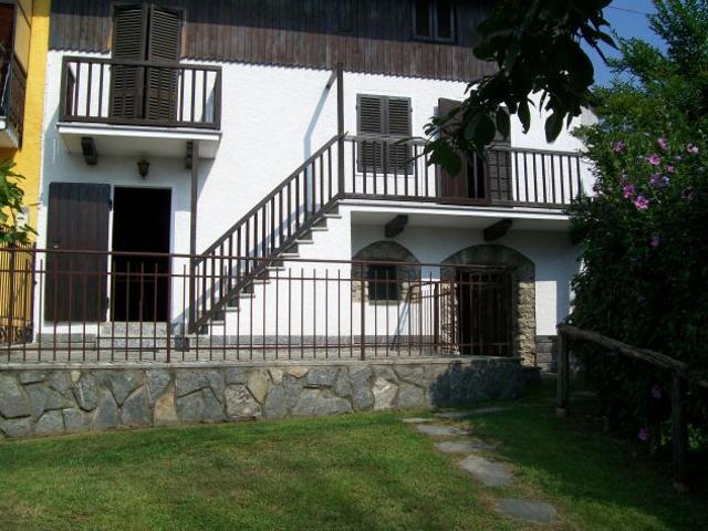 Villa Indipendente in affitto a Piemonte, Vercelli