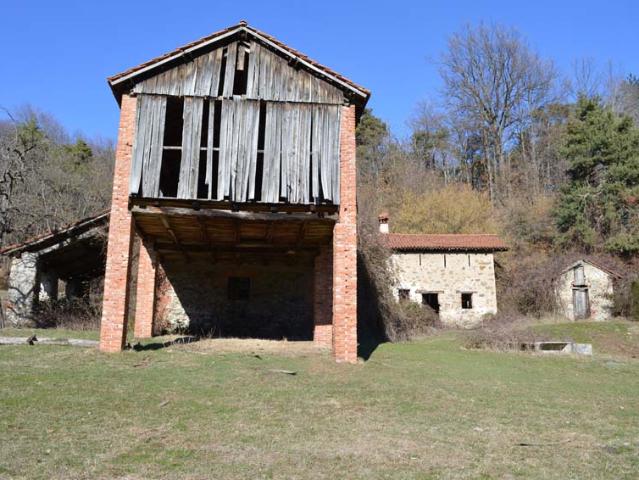 Rustico in vendita a Cairo Montenotte, Liguria