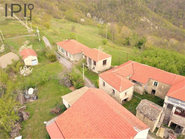 Rustico in vendita a Piana Crixia, Liguria