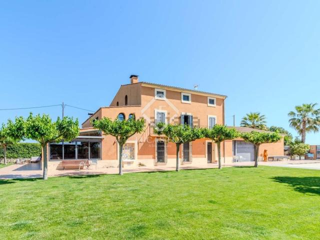 Casa Rural en venta en La Granada, Barcelona