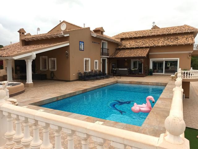 Casa Rural en venta en La Nucia