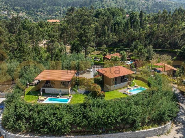 Quinta venda em Parada Do Bouro, Braga