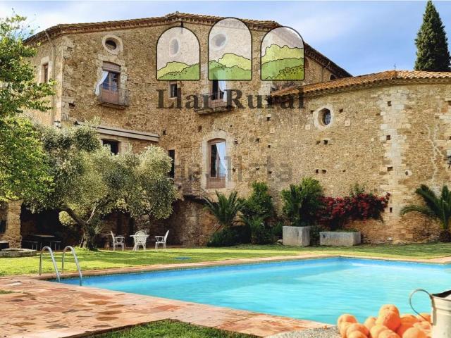 Casa Rural en venta en Maià De Montcal, Girona