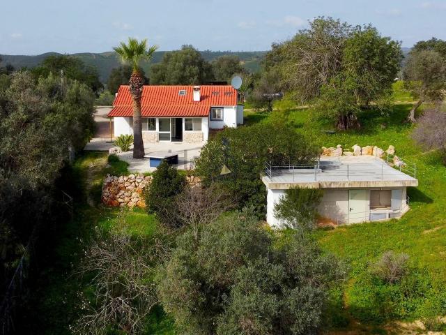 Quinta venda em Mexilhoeira Grande, Poio