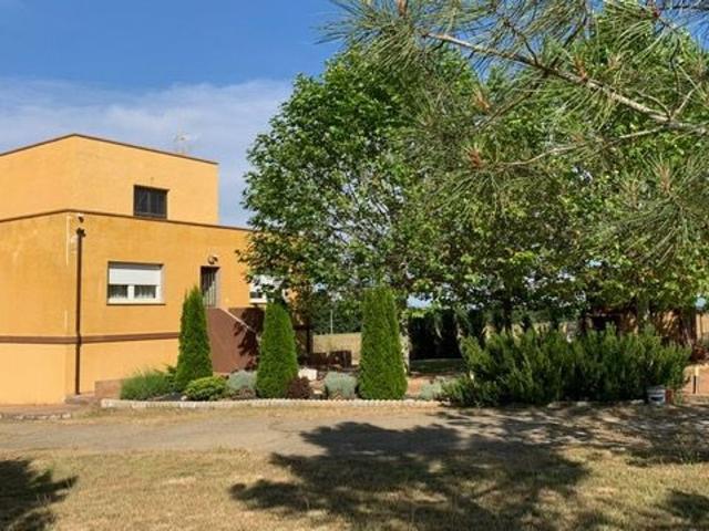 Casa Rural en venta en Monterrubio De La Sierra, Castilla y León